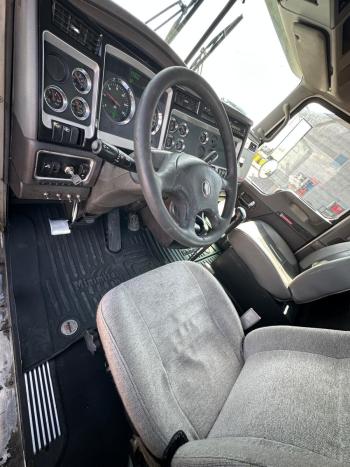 Tractocamión Kenworth T800 2013