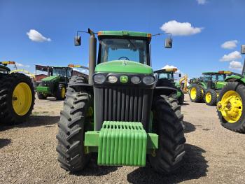TRACTOR JOHN DEERE 8220