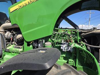 TRACTOR JOHN DEERE 8220