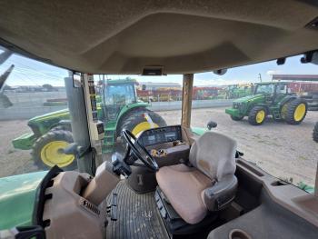 TRACTOR JOHN DEERE 8220