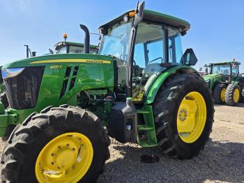 TRACTOR JOHN DEERE 6135E