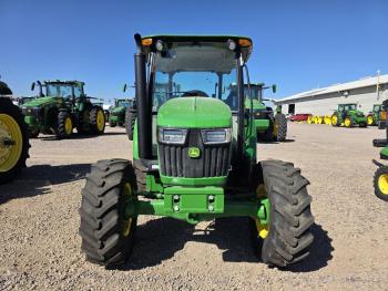 TRACTOR JOHN DEERE 5060E