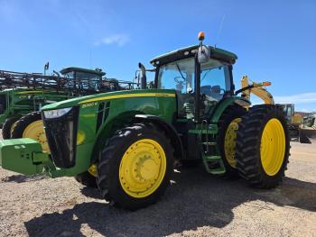 TRACTOR JOHN DEERE 8260R
