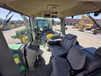 TRACTOR JOHN DEERE 8R230