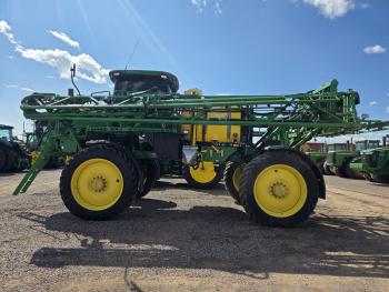 FUMIGADORA JOHN DEERE R4030